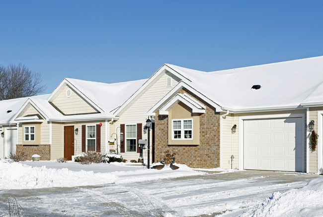 Overlook Villas in Columbia City, IN - Foto de edificio - Building Photo