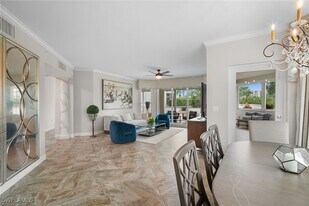 300 Dunes Blvd in Naples, FL - Building Photo