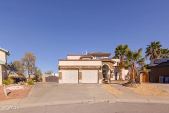 1404 Plaza Fatima Ct in El Paso, TX - Building Photo - Building Photo