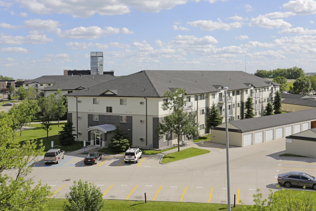 Campus Place 3 Apartments in Grand Forks, ND - Building Photo