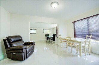 3322 McKinley St in Hollywood, FL - Building Photo - Building Photo