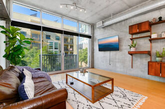 1025 Island, Unit 310 in San Diego, CA - Building Photo - Building Photo