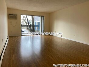 245 Main St in Watertown, MA - Foto de edificio - Building Photo