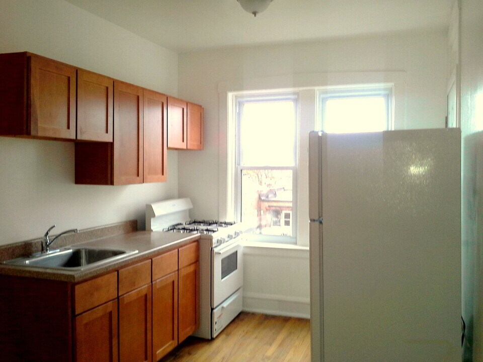 4051 W Melrose St, Unit #3S in Chicago, IL - Building Photo