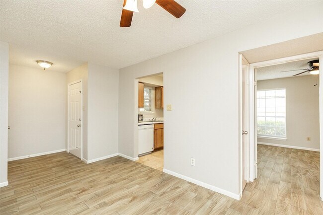 2800 Jeanetta St, Unit 2805 in Houston, TX - Building Photo - Building Photo