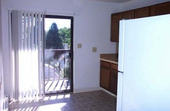 812-832 W 10th Ave in Loveland, CO - Foto de edificio - Building Photo