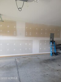 140 Cavalier Dr photo'