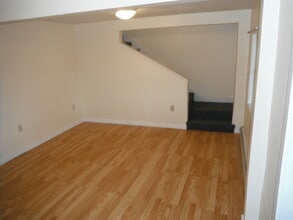12 N River St, Unit 12C North River Street in Holderness, NH - Building Photo - Building Photo