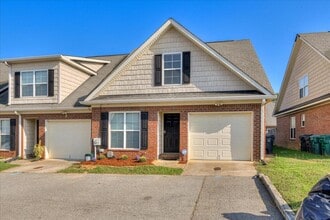 140 Grove Landing Ct in Grovetown, GA - Building Photo - Building Photo