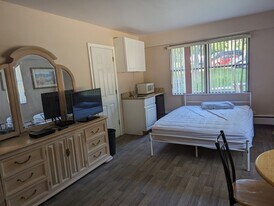 7900 Old York Rd in Elkins Park, PA - Building Photo