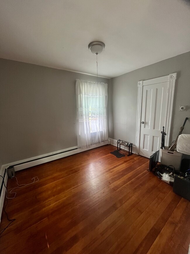 18 Woodruff Ct, Unit floor 23 in New Britain, CT - Building Photo - Building Photo
