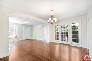 942 Croft Ave in Los Angeles, CA - Foto de edificio - Building Photo
