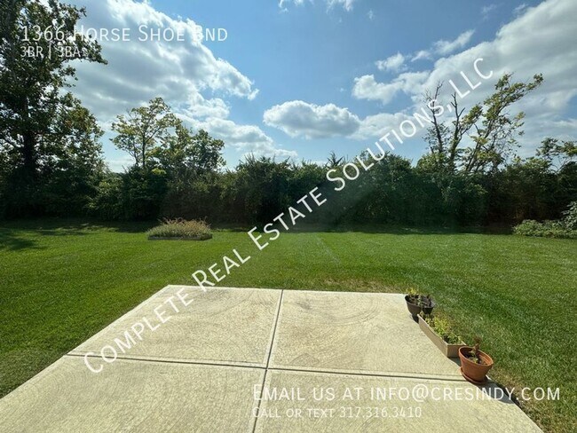 1366 Horse Shoe Bnd in Greenwood, IN - Building Photo - Building Photo