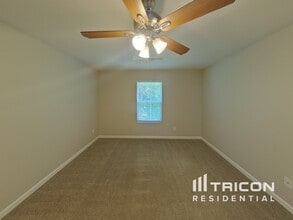7452 Faith St in Fairburn, GA - Building Photo - Building Photo