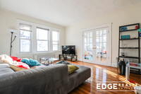 54 Lawton St, Unit 1 in Brookline, MA - Foto de edificio - Building Photo