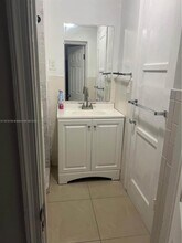 106 SE 4th Ave-Unit -3 in Hialeah, FL - Building Photo - Building Photo