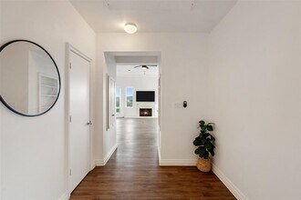 5312 Scenic View Dr in Austin, TX - Building Photo - Building Photo