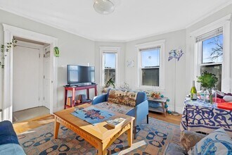 361 Washington St, Unit 3 in Somerville, MA - Building Photo - Building Photo