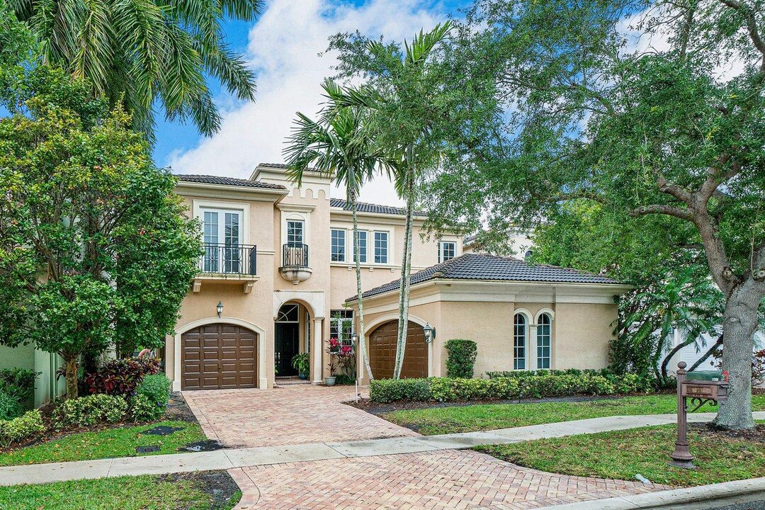 17771 Lake Azure Way in Boca Raton, FL - Building Photo