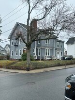 30 Brown St in Pawtucket, RI - Building Photo