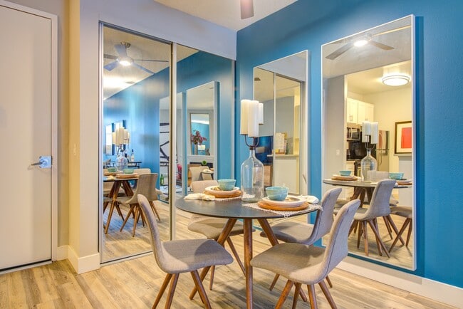 URBANLUX FLEUR PREMIUM in Los Angeles, CA - Building Photo - Building Photo