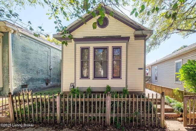 property at 1510 E Breckinridge St