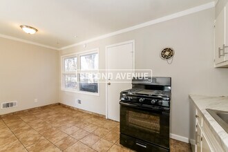 7504 E 111th Terrace in Kansas City, MO - Foto de edificio - Building Photo