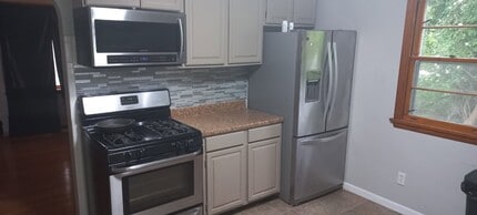 2315 W 37th St in Erie, PA - Building Photo - Building Photo