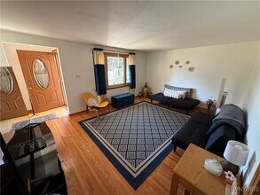 97 Mitchell Dr in Tonawanda, NY - Building Photo - Building Photo