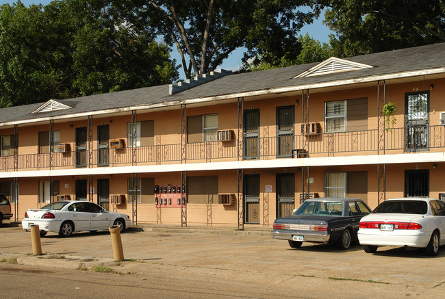 2203 John R Lynch St in Jackson, MS - Building Photo - Building Photo