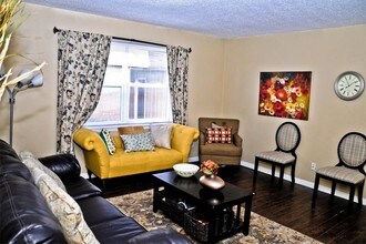 1000 NW 88th St-Unit -H14 in Oklahoma City, OK - Building Photo - Building Photo