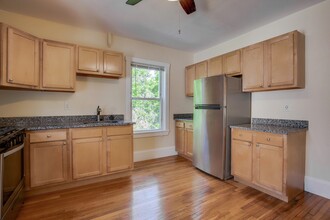 127 Summer St in Somerville, MA - Building Photo - Interior Photo