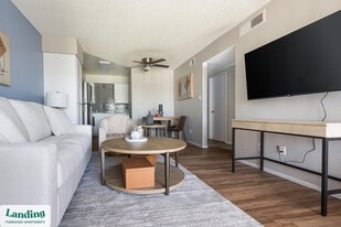 5704 W Thomas Rd in Phoenix, AZ - Building Photo