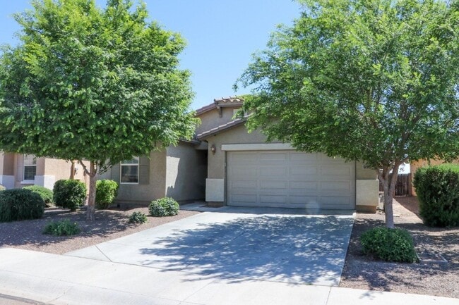 property at 955 E Leslie Ave