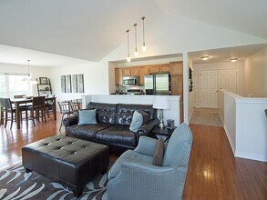 5698 Wellesley Ln in Ypsilanti, MI - Building Photo - Building Photo