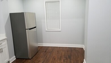 2747 S Kostner Ave in Chicago, IL - Building Photo - Building Photo
