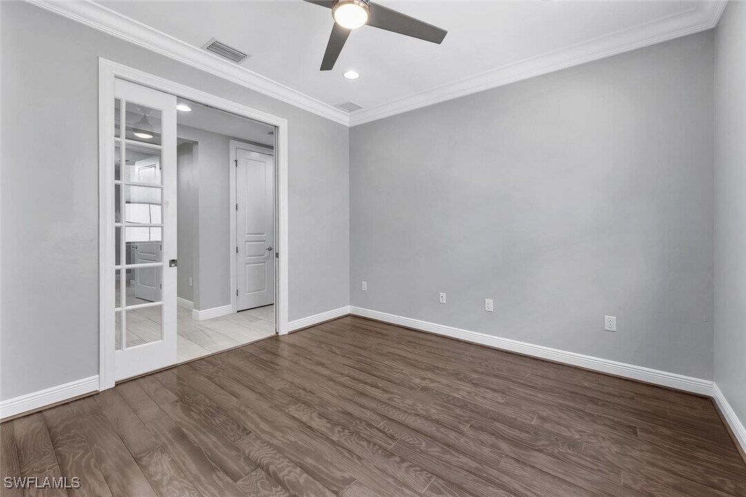 16386 Viansa Wy in Naples, FL - Building Photo