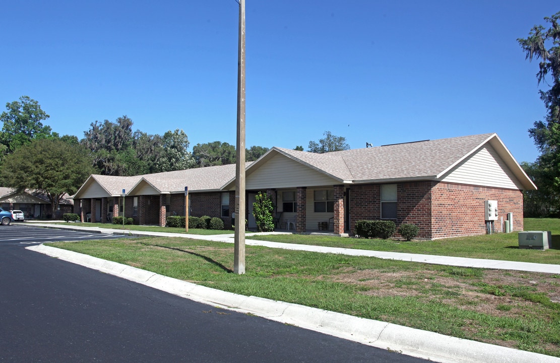 Norbourne Estates in Brooksville, FL - Foto de edificio