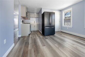 167 Baxter St in Pawtucket, RI - Building Photo - Building Photo