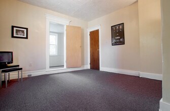 112 N 19th St in East Orange, NJ - Foto de edificio - Building Photo