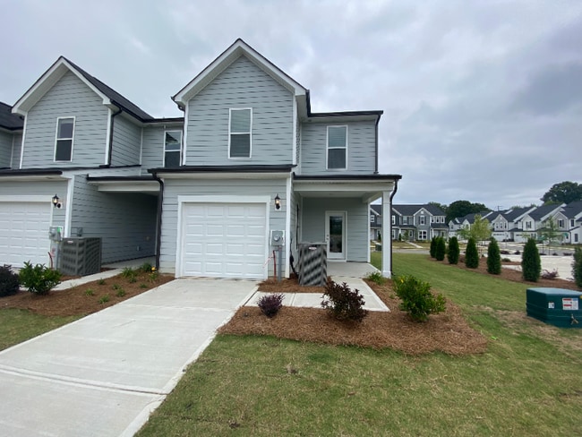 10117 Guardian Dr in Charlotte, NC - Building Photo - Building Photo