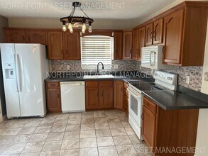 7701 Beagle Pl in Louisville, KY - Building Photo - Building Photo