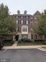 43174 Luttrell Sq in Ashburn, VA - Building Photo