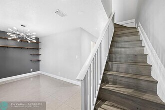 2127 NE 11th Ave in Wilton Manors, FL - Building Photo - Building Photo