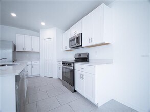 2813 10th St SW in Lehigh Acres, FL - Building Photo - Building Photo