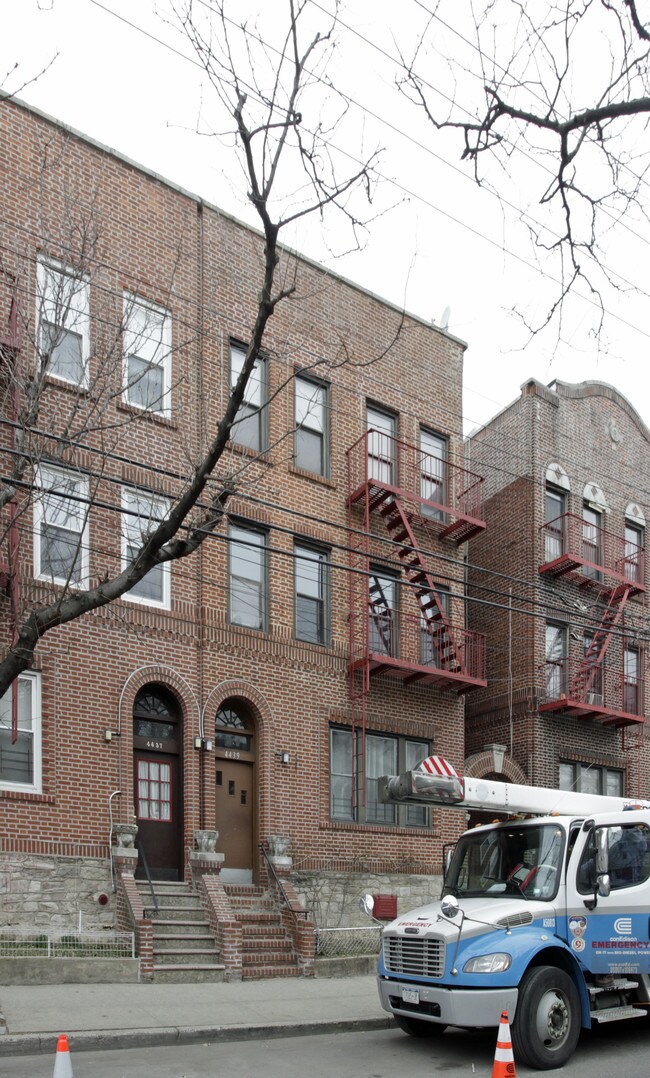 4439 Carpenter in Bronx, NY - Building Photo - Building Photo