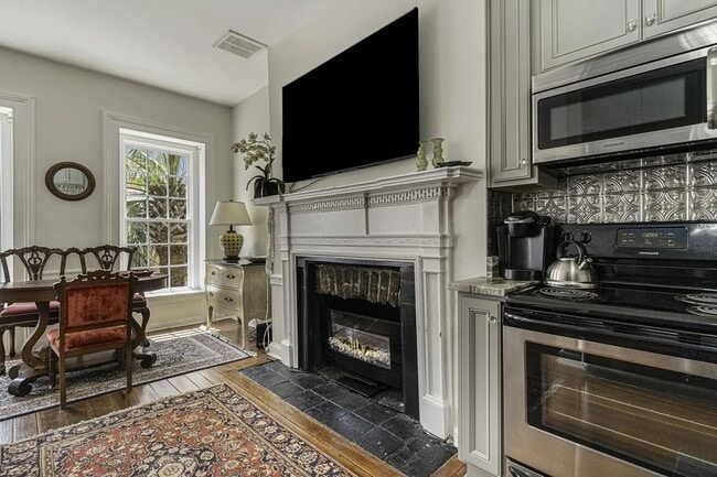 342 King St in Charleston, SC - Building Photo - Building Photo