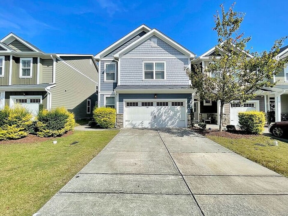 2406 Pecan Ridge Way in Apex, NC - Building Photo