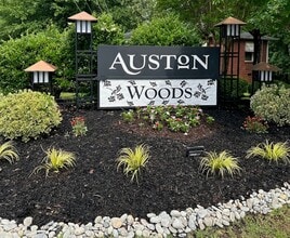Auston Woods Apartments in Easley, SC - Foto de edificio - Building Photo