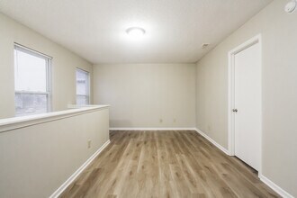 824 Olmsted Dr in Shelbyville, IN - Building Photo - Building Photo